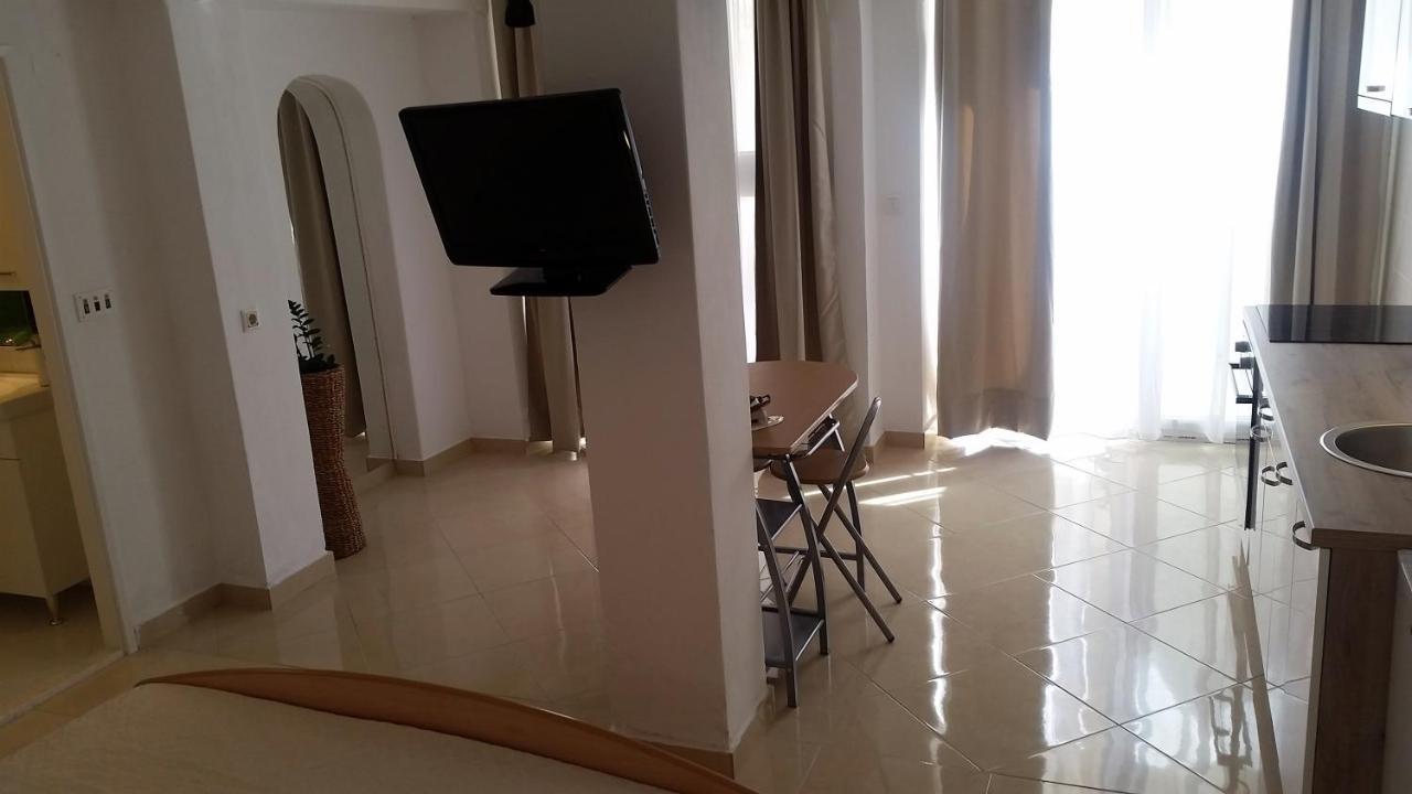 Guesthouse Iva Хвар Екстериор снимка