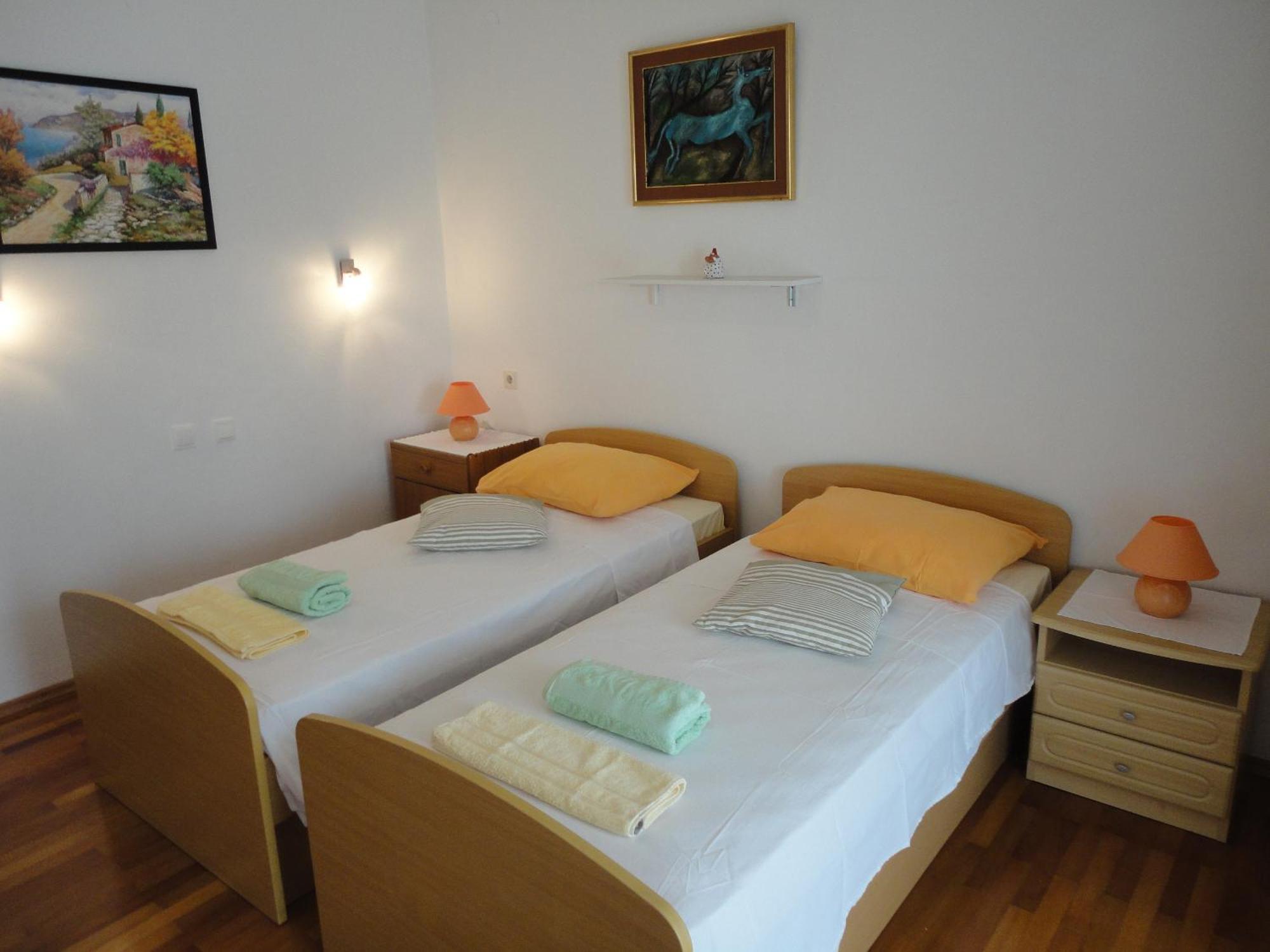 Guesthouse Iva Хвар Екстериор снимка