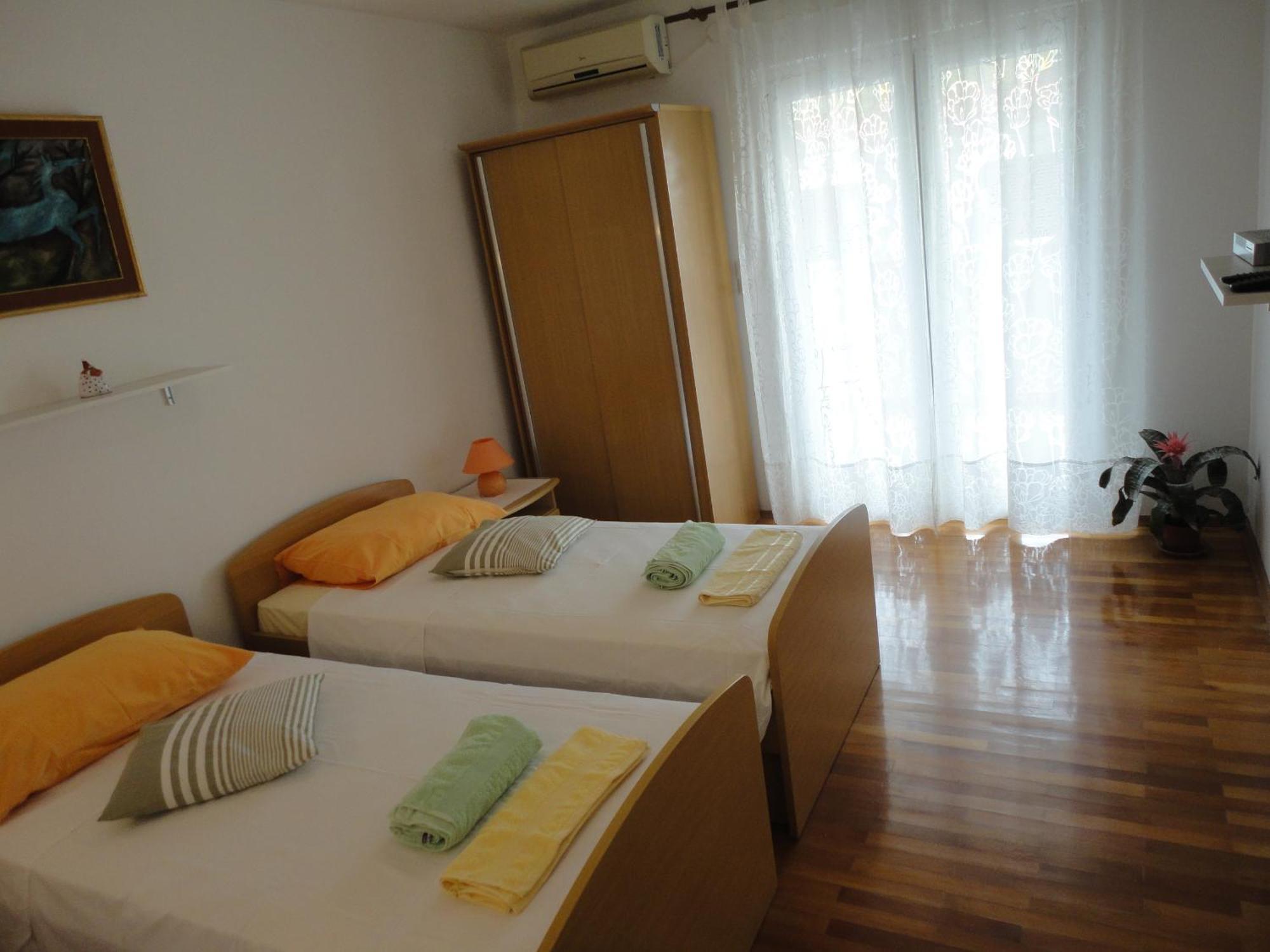 Guesthouse Iva Хвар Екстериор снимка
