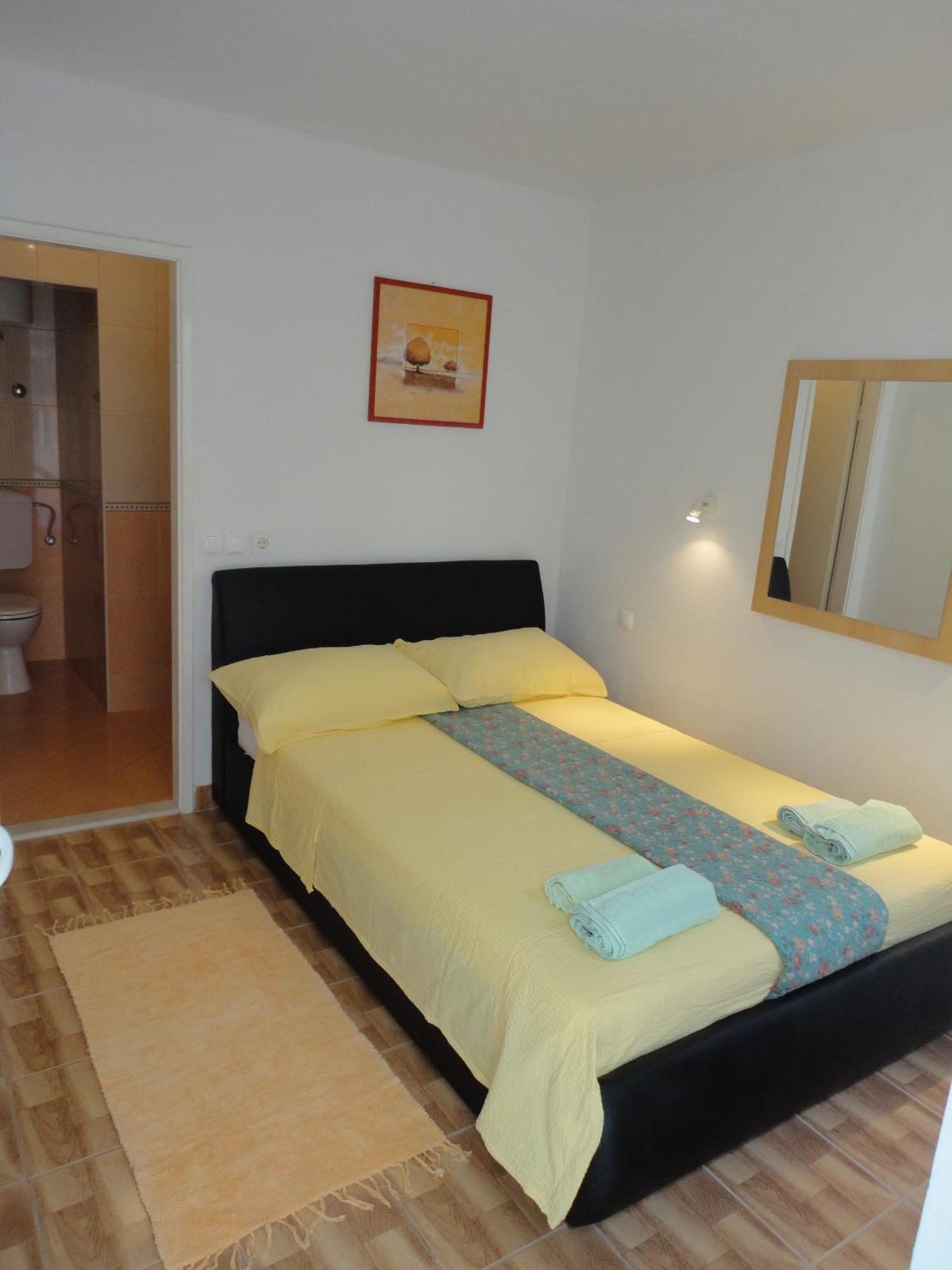 Guesthouse Iva Хвар Екстериор снимка