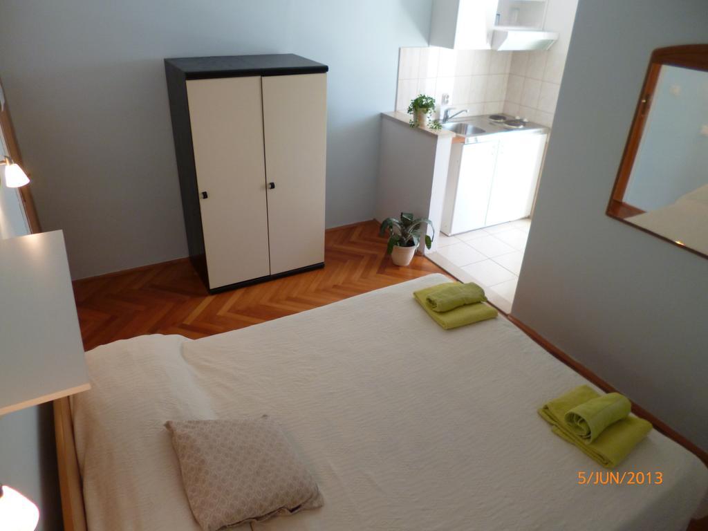 Guesthouse Iva Хвар Стая снимка